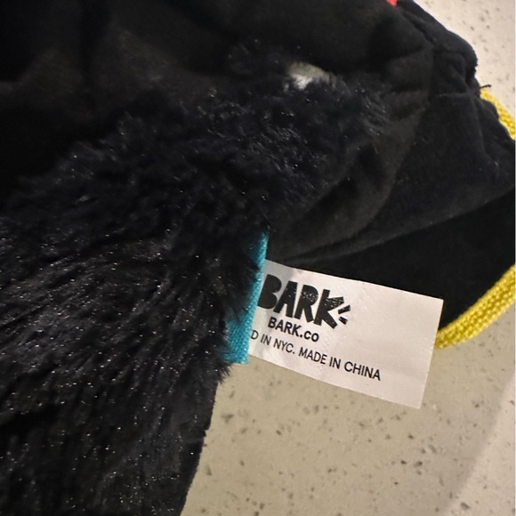 Bark Beard and Pirate hat dog costume/toy combo - Picture 5 of 8